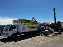 Best Commercial Junk Removal  in Earlington, KY